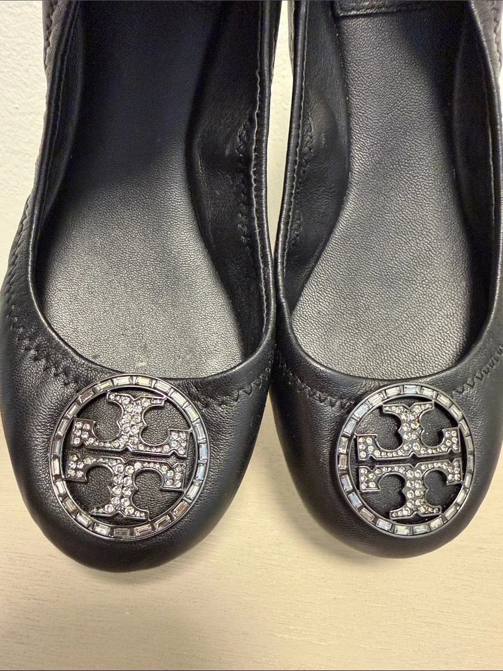 Tory Burch silhouette clean collar